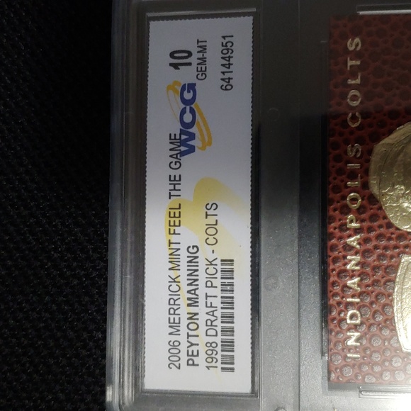 2006 Autographed Merrick Mint Feel The Game Peyton Manning card GEM mint 10 - Picture 2 of 3